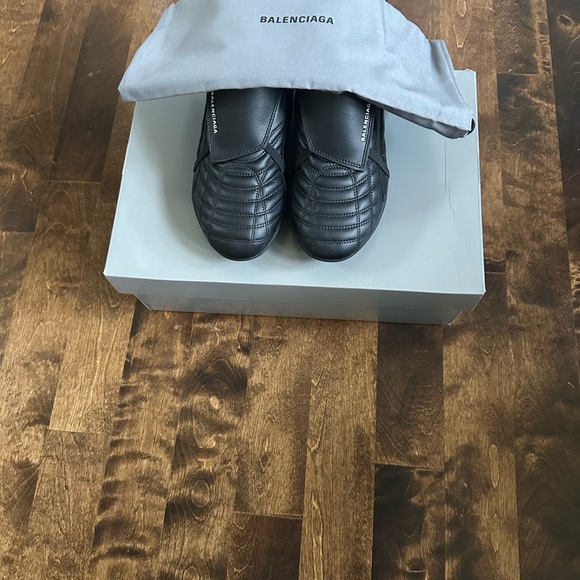 Balenciaga
Soccer Cleats Athletic Sneakers Men's 42/8.5 but fit more like 10 US - Picture 5 of 8